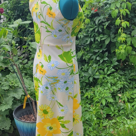 1970s Joan Curtis Hawaiian Dress - Picture 5 of 10